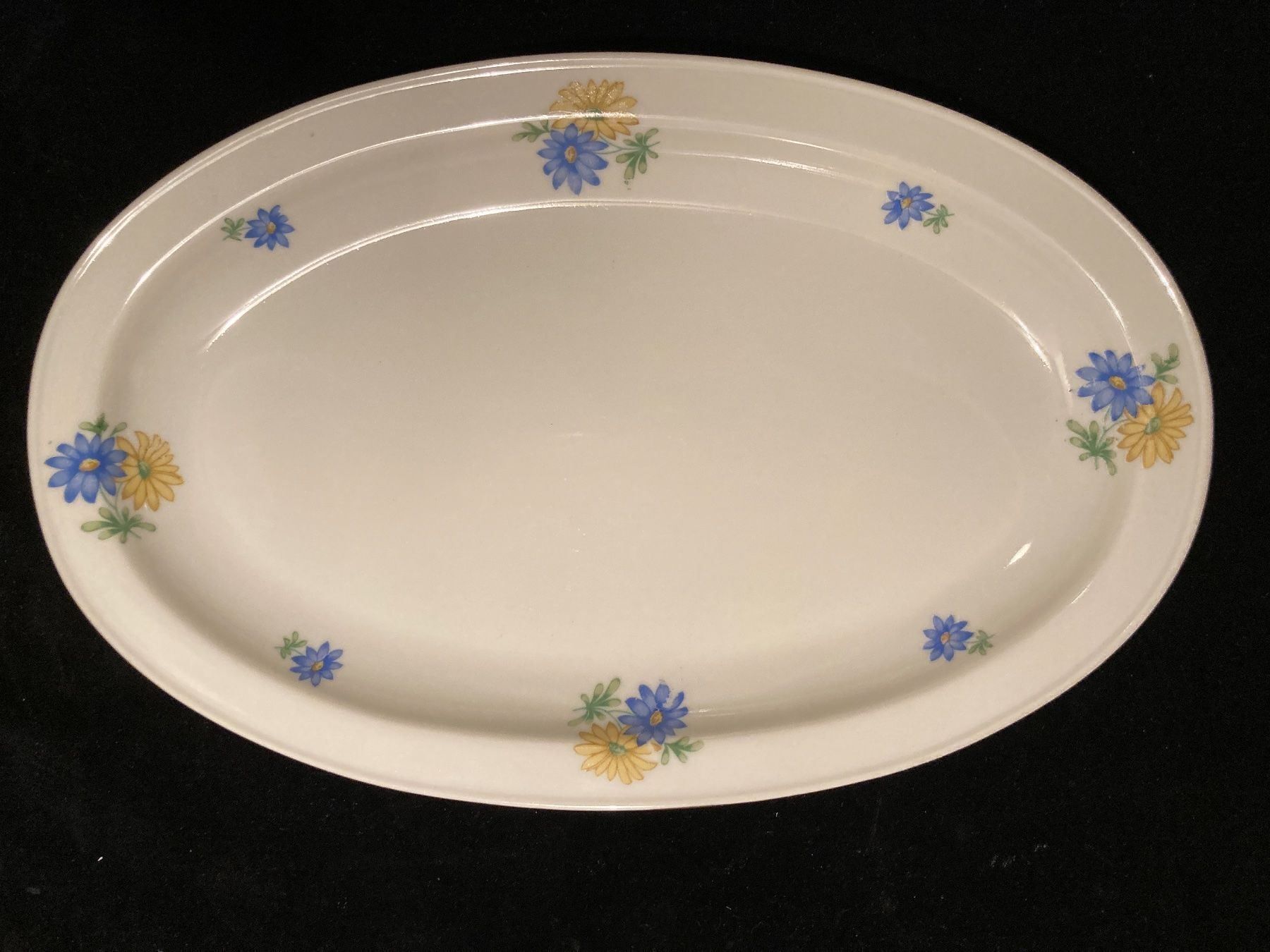 Plateaux: Ovale Langenthal Platte 46 – D'occasion à Zürich par Chaeffeler 1