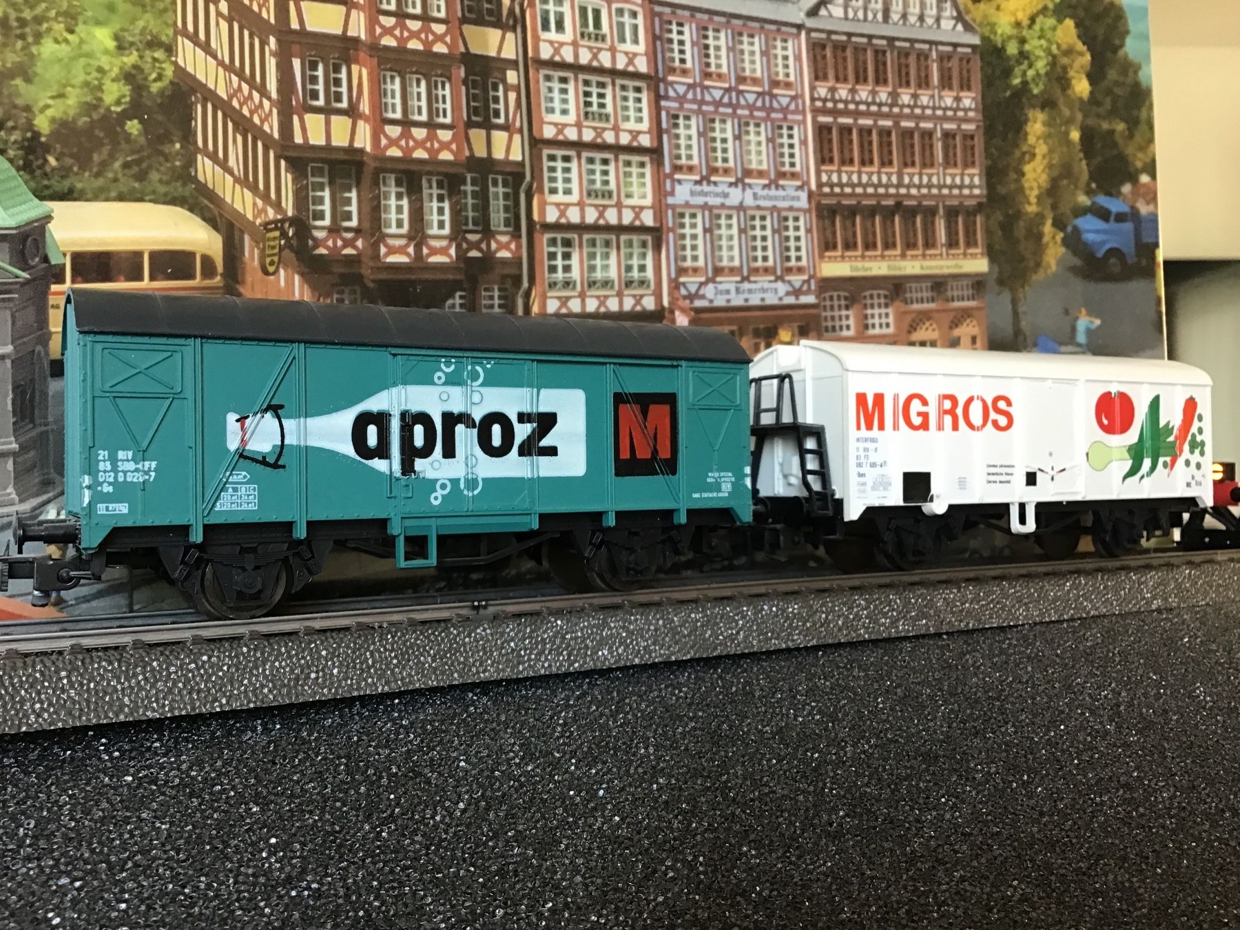 Liliput Modellini di ferrovie: LILIPIT H0 2X GÜTERWAGEN WECHSELSTROM – Usato da Männedorf venduto da Modelle-aller-Art