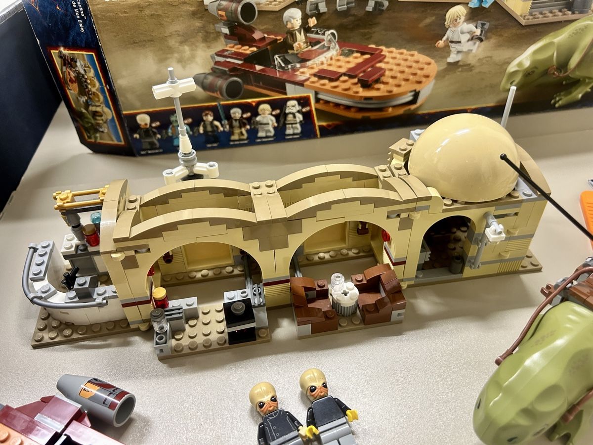 Lego Kit di costruzioni: Lego Star Wars 75052 Mos Eisley Cantina – Nuovo (secondo la descrizione) da Burgdorf venduto da Littlebricksplanet 4