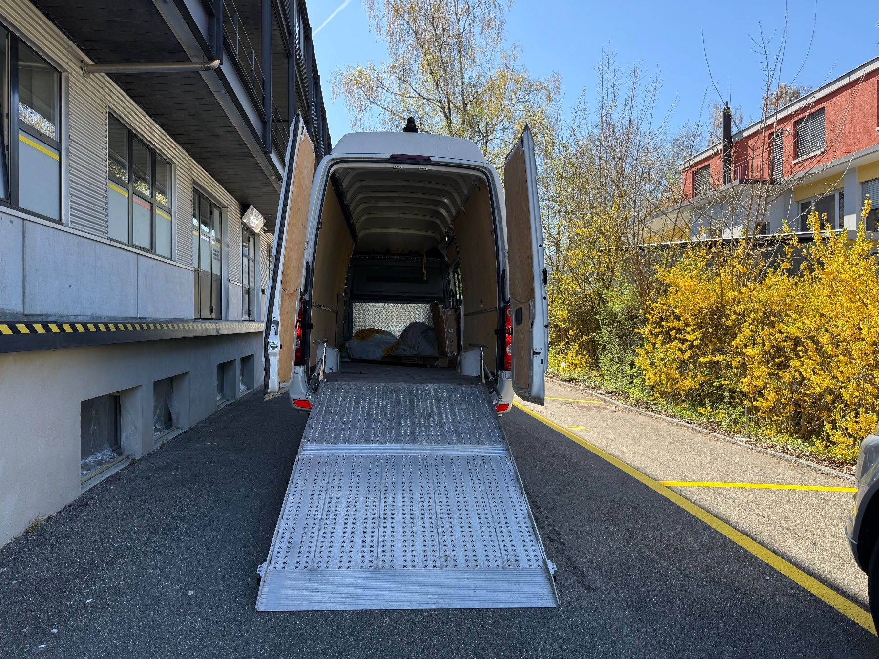 VW Veicoli commerciali: Vw Crafter 2.0TDi Lang+Hochversion – Usato da Zürich venduto da BESALE2015 5