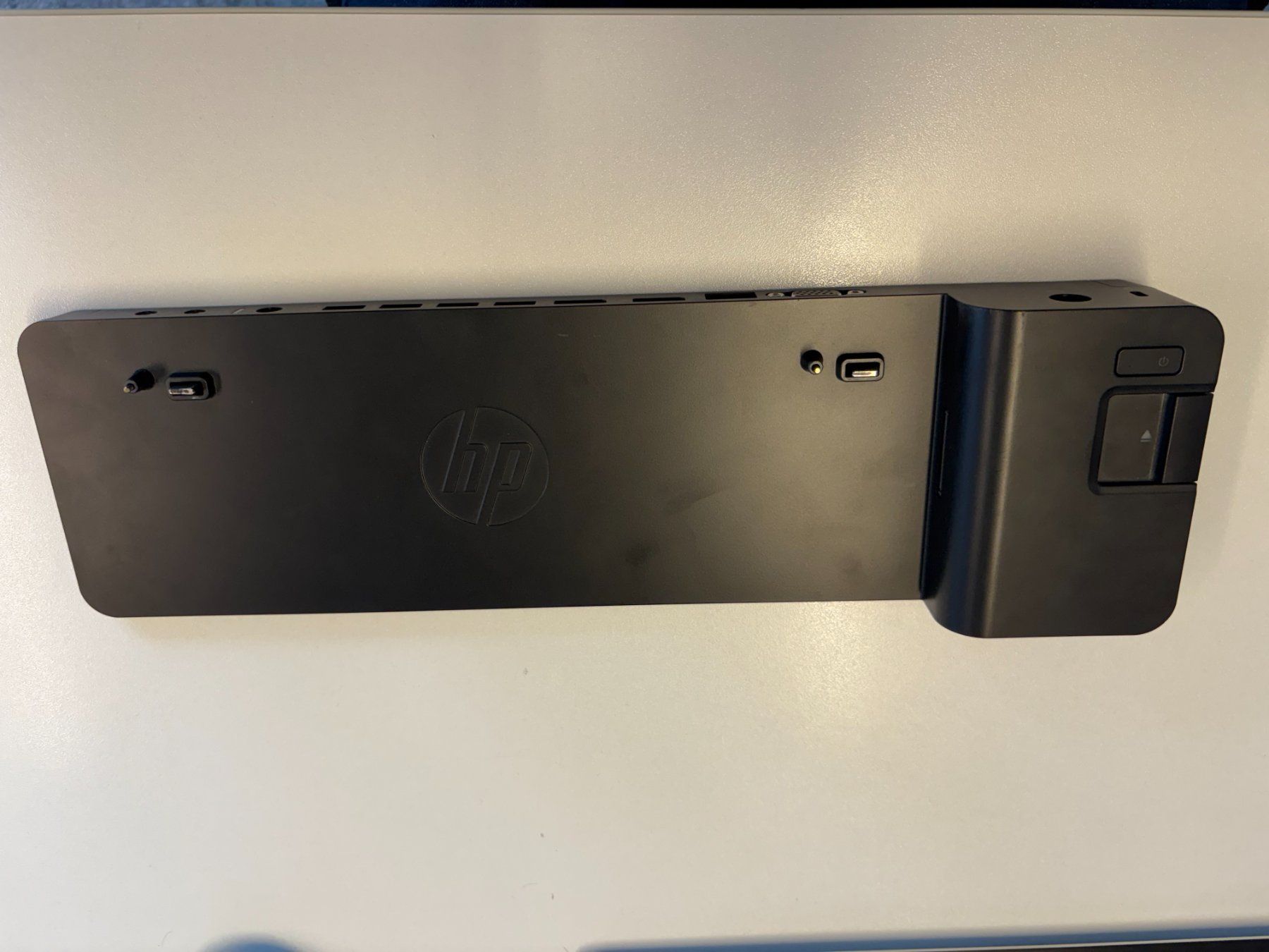 Hewlett Packard Docking station: HP 2013 D9Y32AA Docking Station – Usato da Langnau am Albis venduto da IhreIT