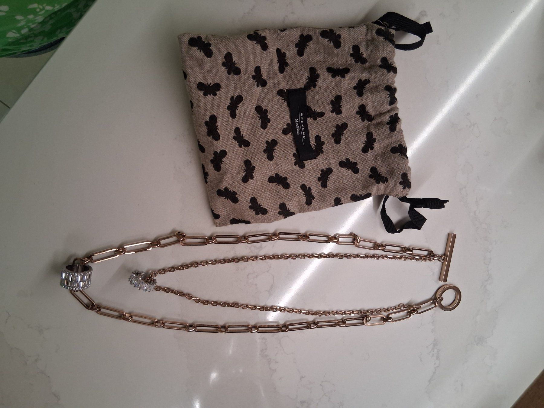 Max Mara Catenine: Collier Weekend MaxMara "Taranto" doré avec strass – Nuovo (secondo la descrizione) da Corcelles-le-Jorat venduto da anggelaz
