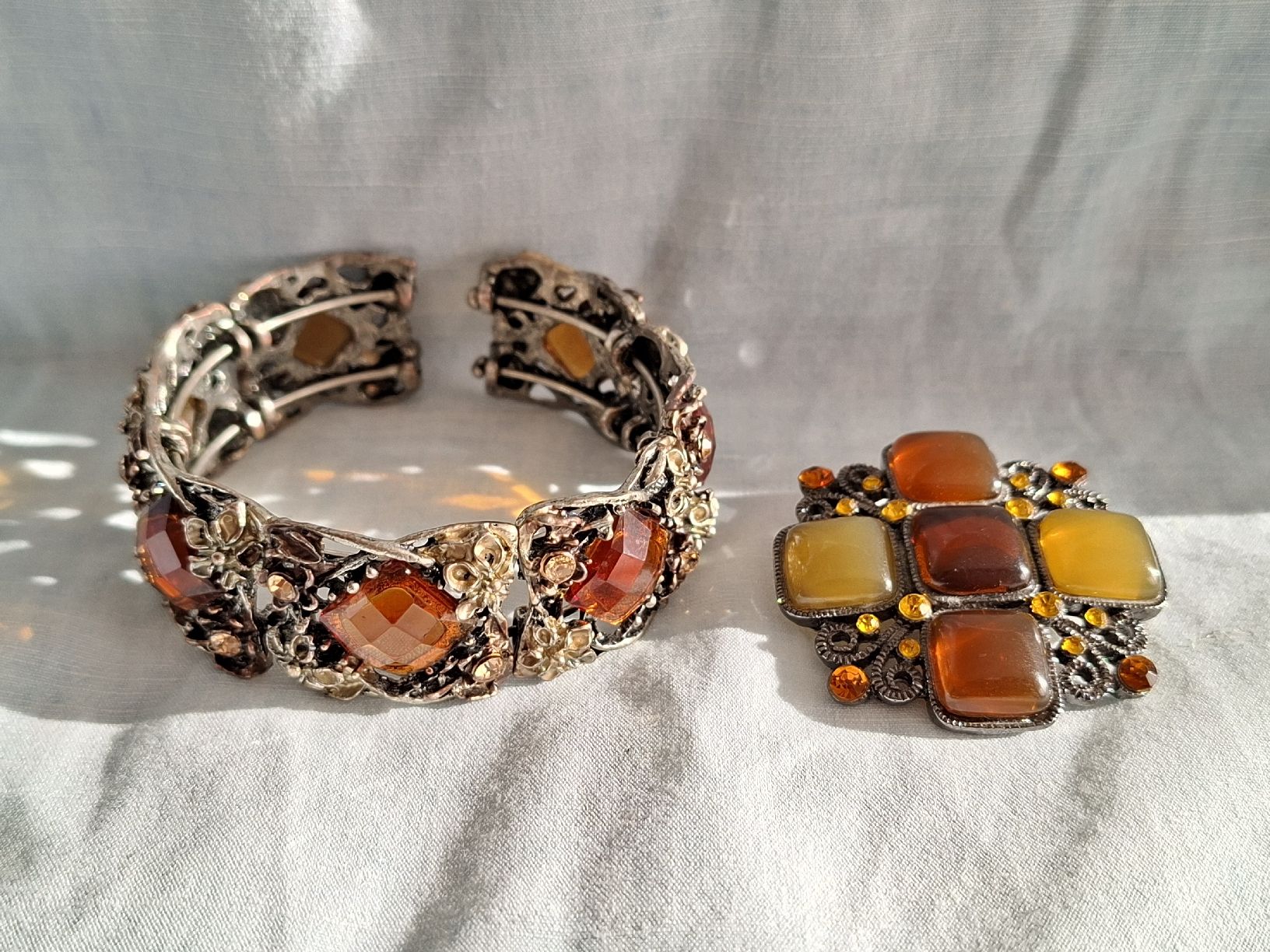 Autres bijoux: Parure vintage chic bracelet & broche – Neuf (Voir description) à Lutry par Sim_Sta 7