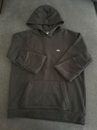 Pull Lacoste noir taille:176cm