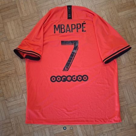 Paris Saint-Germain Auswärtstrikot #7 Mbappe in Grösse XL