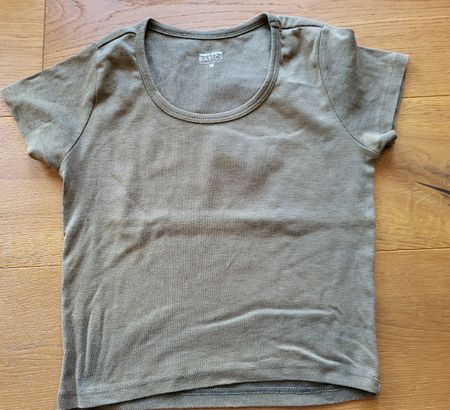 T-shirt kaki manches courtes, Taille M – Look estival!