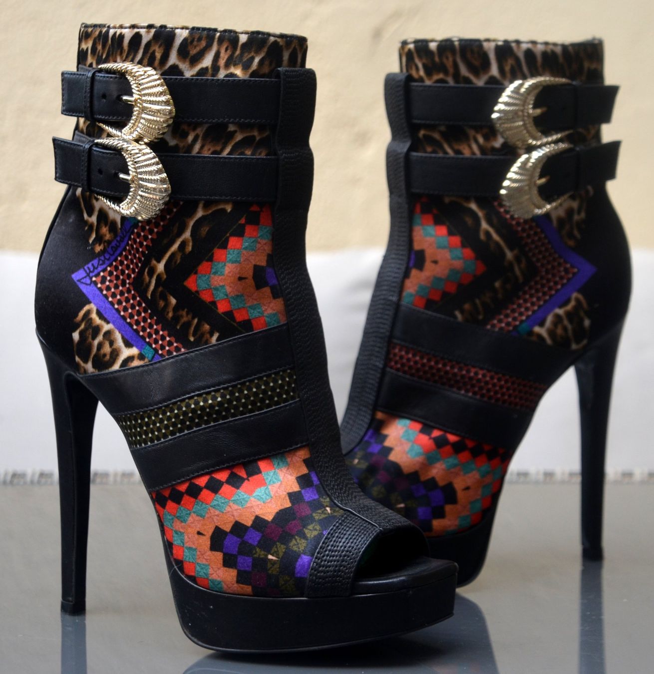 Scarpe da donna: Just Cavalli Stiefeletten / bottines .37 – Usato da Collonges venduto da arashee