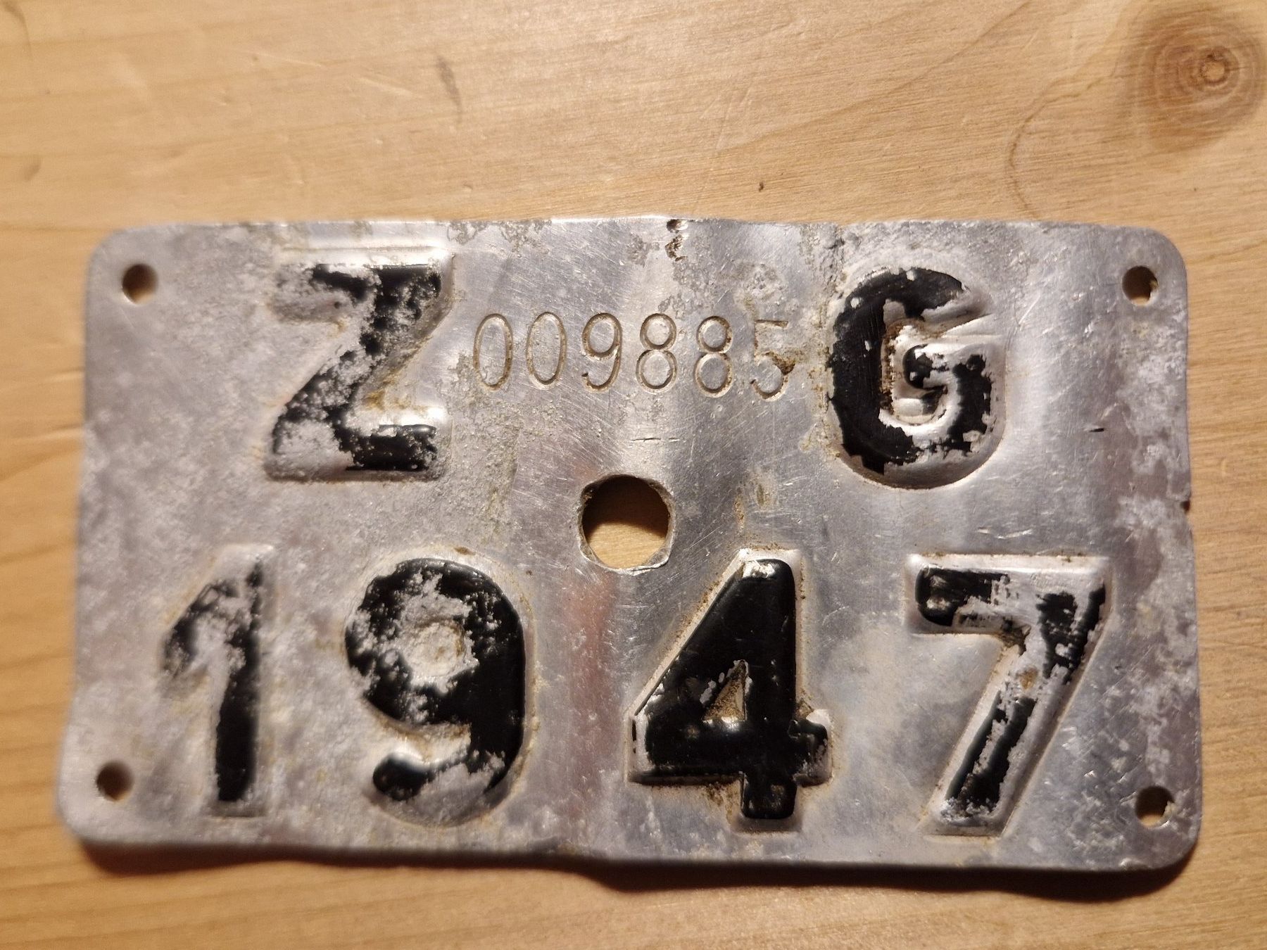 Insegne: Velonummer Zug 1947, RAR!! – Usato da Meikirch venduto da Steigerhubel