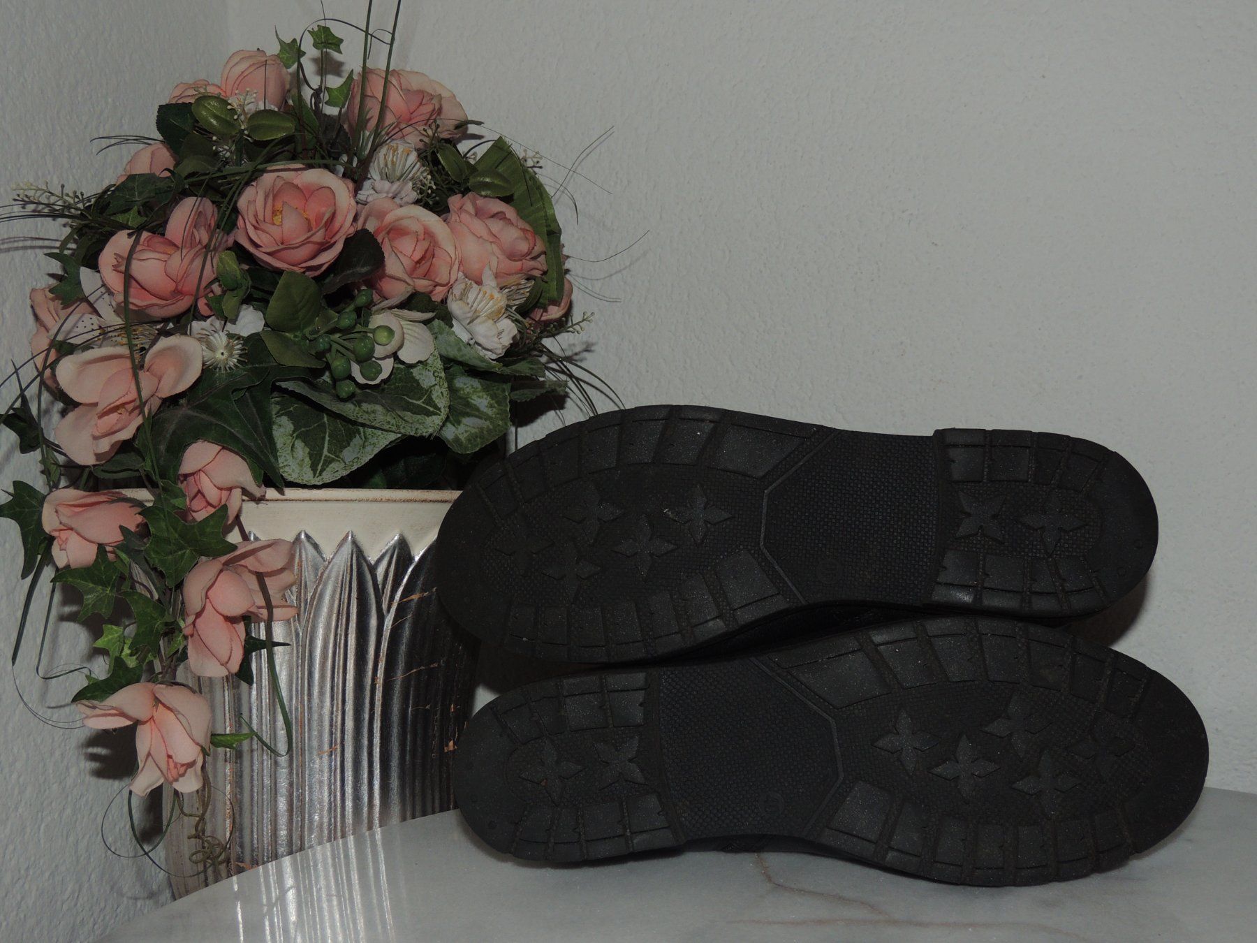 Scarpe da donna: SCHÖNE STIEFELETTE ECHTLEDER PROFILSOHLE NEU 40 – Nuovo e nell'imballaggio originale da Au ZH venduto da FashionConsultant 2