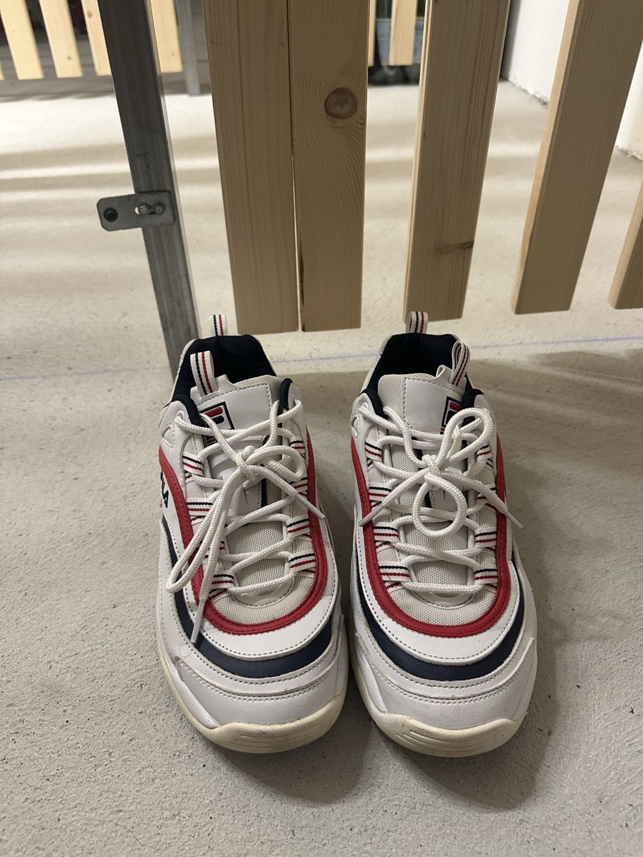 Fila Scarpe da uomo: Fila Sneaker, Gr. 40, Weiss Rot – Usato da Dübendorf venduto da Magis_Stuff