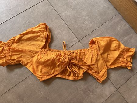Orange summer crop top with puff sleeves, size S