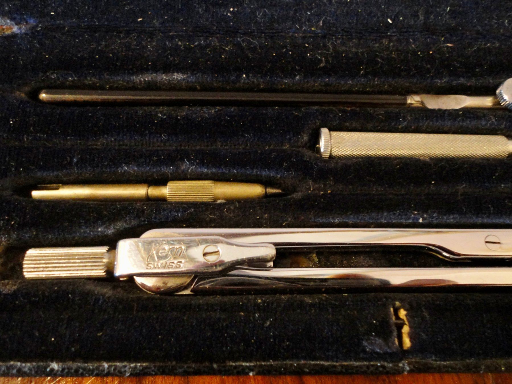 Compassi: Kern Aarau Zirkel Set im Etui – Usato da WÄDENSWIL venduto da katti01 2