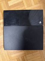 PS4 Mit Extras 3 Controller und HDMI Kabel
