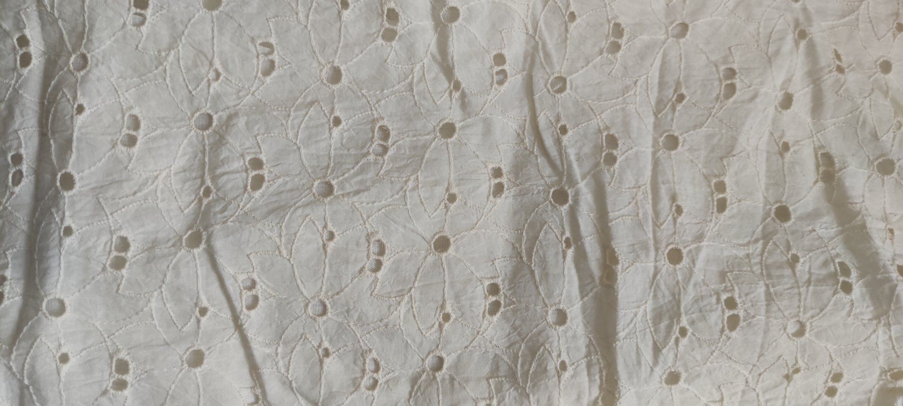 Vestiti: Neu Spitzenkleid – Nuovo (secondo la descrizione) da Rüti ZH venduto da Happynong 1
