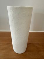 Papierfeine Porzellanvase mit Muster