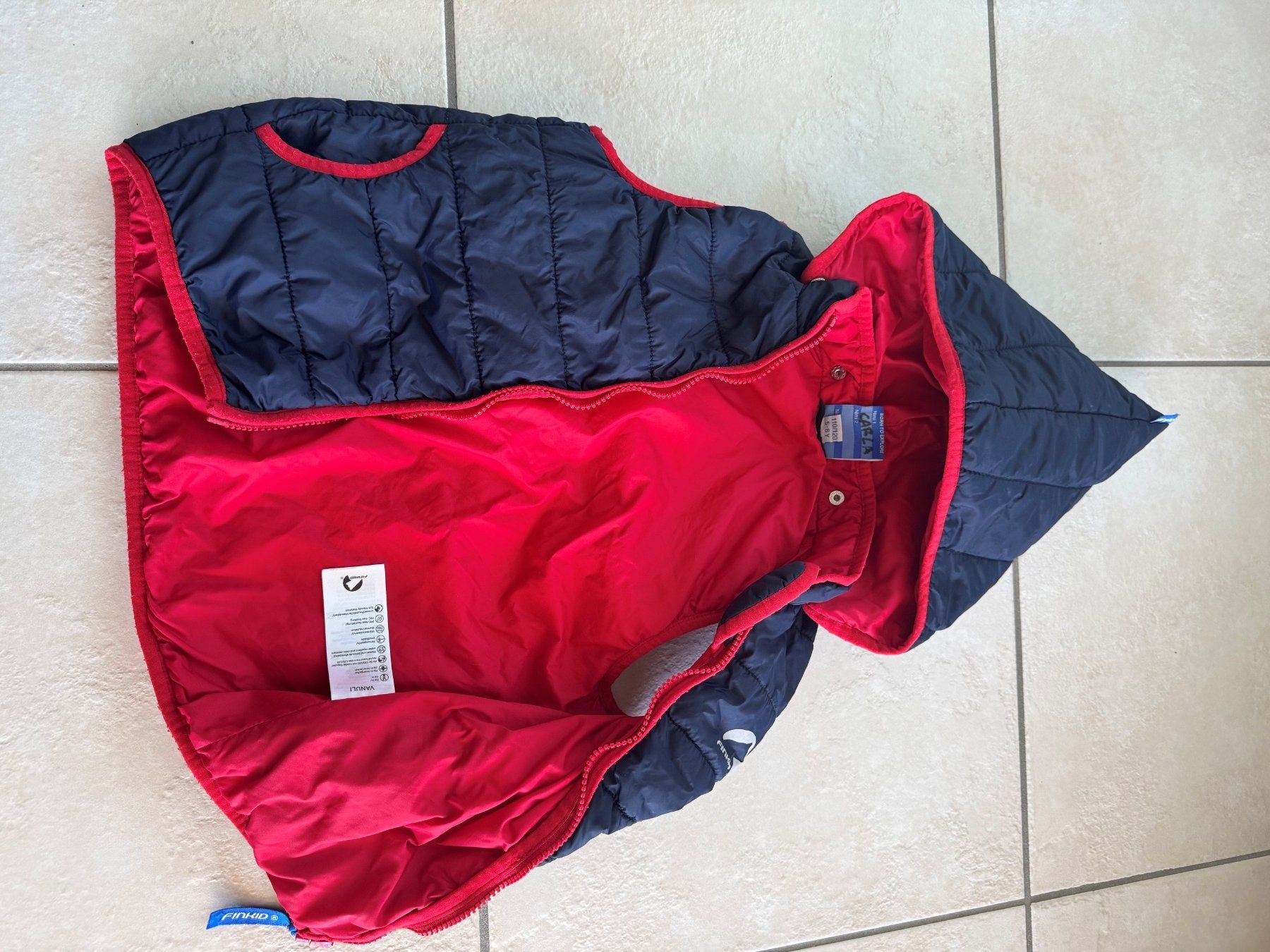 Finkid Vestes & Manteaux: Steppweste Finkid Zip in Vanuli 110 / 120 – D'occasion à Kloten par sab_khn2 2