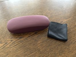 Brillenetui mit Putztuch, Bordeaux,Top Zustand, Sommer! (51)