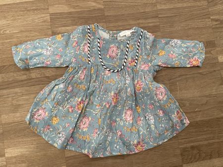 Louise Misha Kleid Roulotta blau Blumen Grösse 6 Monate