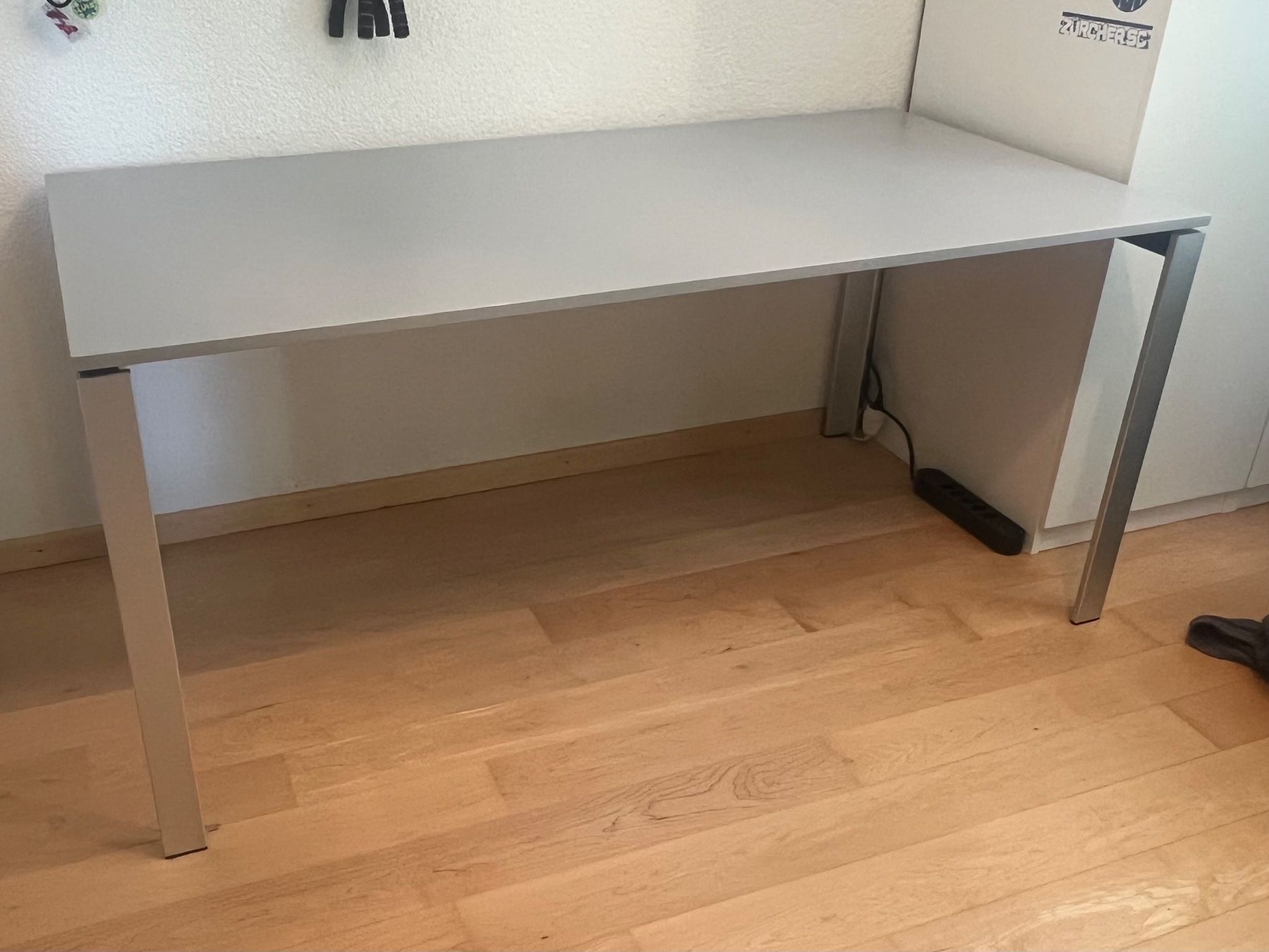 Scrivanie: Moderner Schreibtischtisch, grau, 160x80x73cm – Usato da Rümlang venduto da Wantedjoe 4