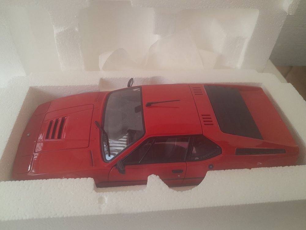 BMW M1 STREET Blanche 1978-1981- 1:43 MINICHAMPS 430025020