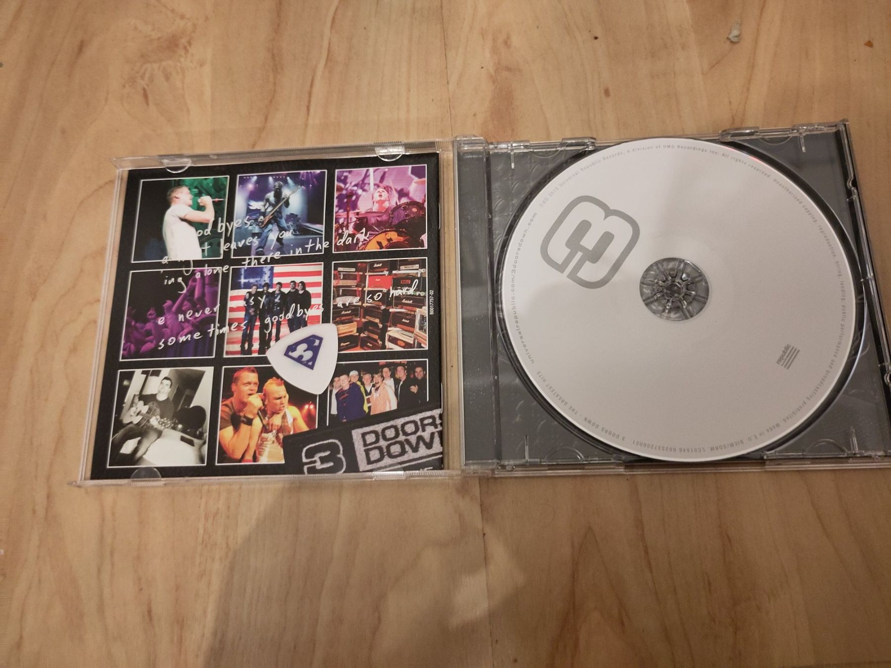 CD & DVD vergini: 3 Doors Down - The greatest Hits CD 2012 – Usato da Kreuzlingen venduto da lenkes_Mediathek 2
