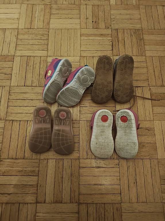 Scarpe per ragazze: Kinder Mädchen Schuhe Gr 21 und 22 – Usato da Zürich venduto da ste_hv76 3