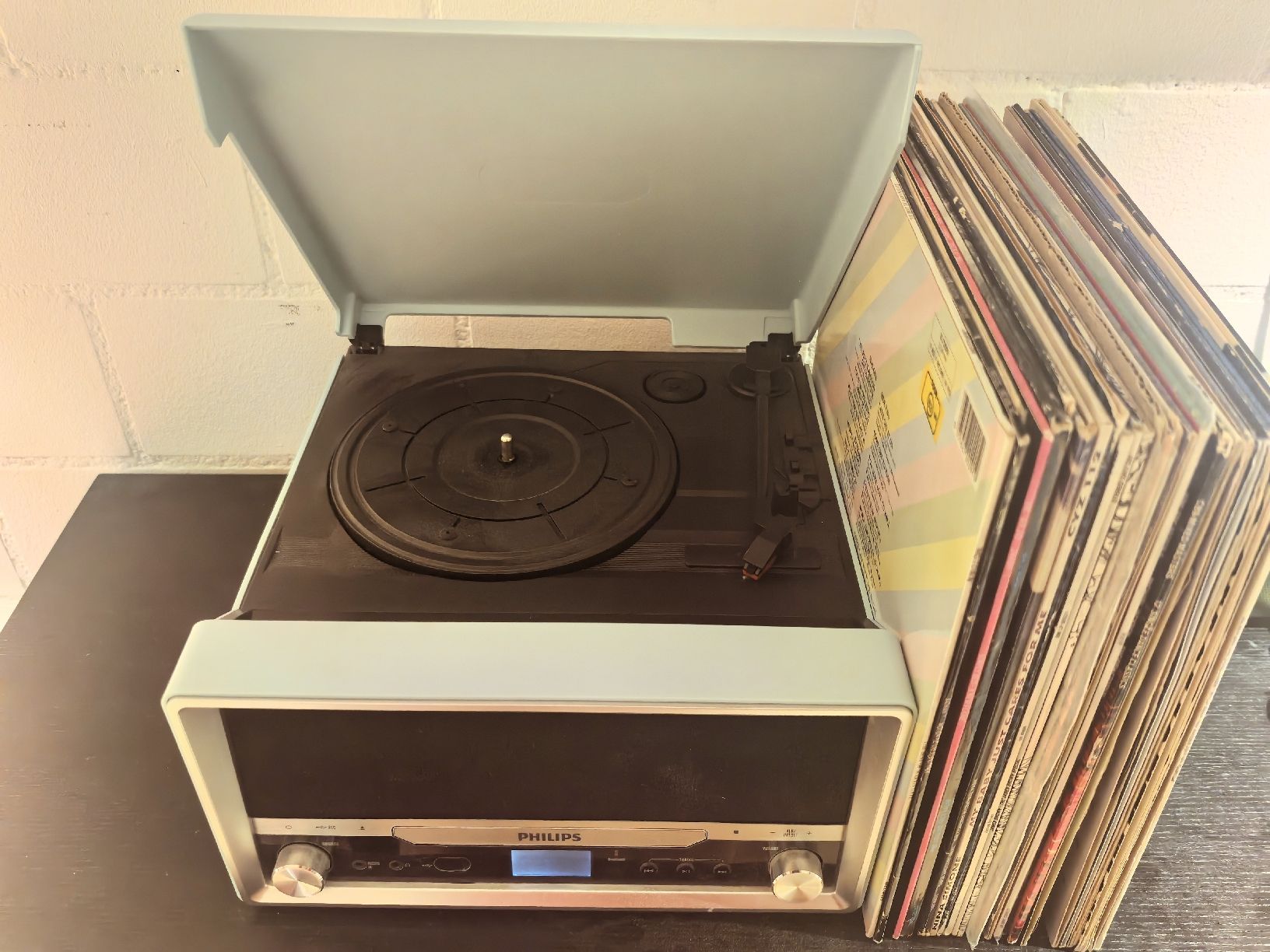 Philips Tourne-disques: Philips Plattenspieler CD Radio Bluetooth mit Platten  – D'occasion à Horgen par BirgitK01