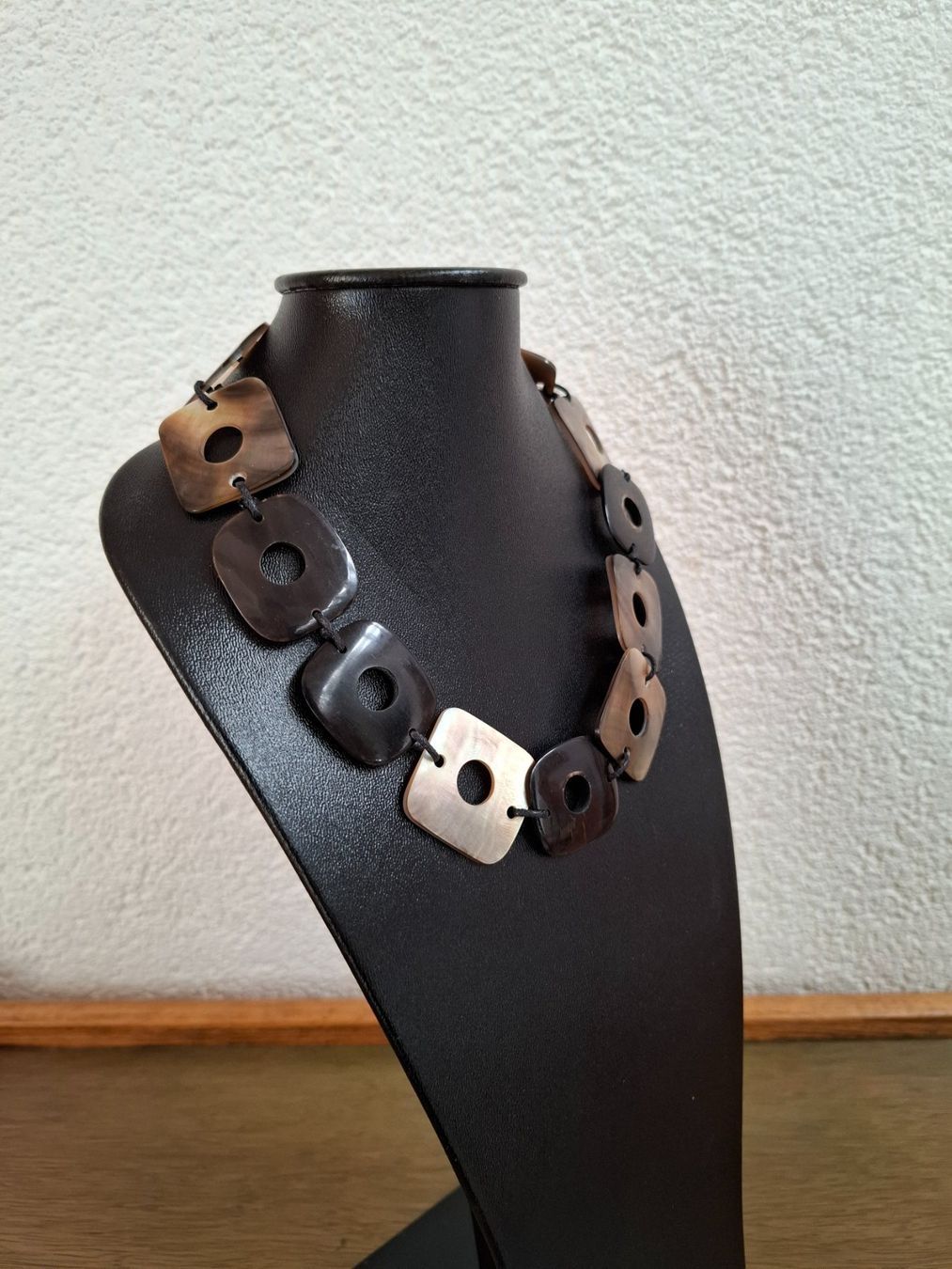 Catenine: ** Collier Vintage en corne ** – Usato da Meinier venduto da Gattuso22