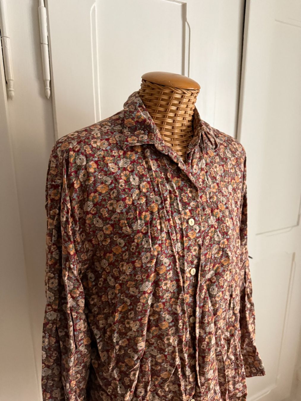 Blusen: Vintage Bluse bunt geblümt L – Gebraucht aus Zürich von Diazaio 1