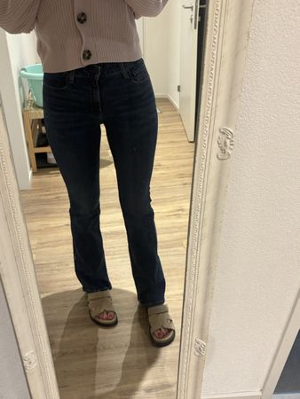 Levi’s Damen Jeans dunkelblau, Gr. 26/32 Bootcut