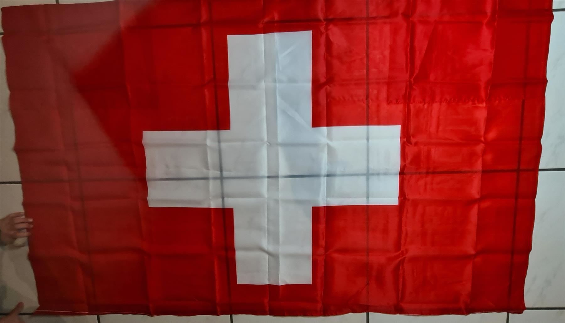 Bandiere: Bodyflaggen Schweizerfahne  90x150cm – Nuovo e nell'imballaggio originale da Uerkheim venduto da Justi.y
