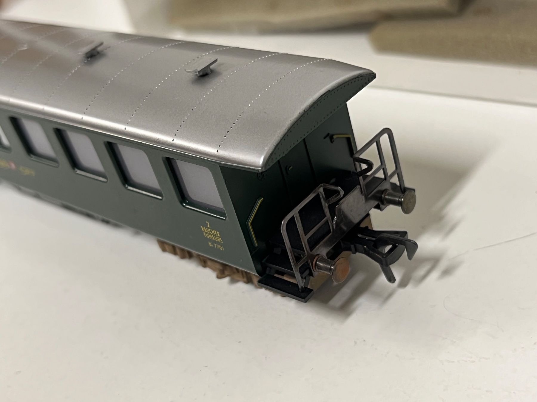 Fleischmann Modellini di ferrovie: Fleischmann 2.Kl. SBB CFF FFS  H0 DC – Usato da Neuenhof venduto da ludovicco 4