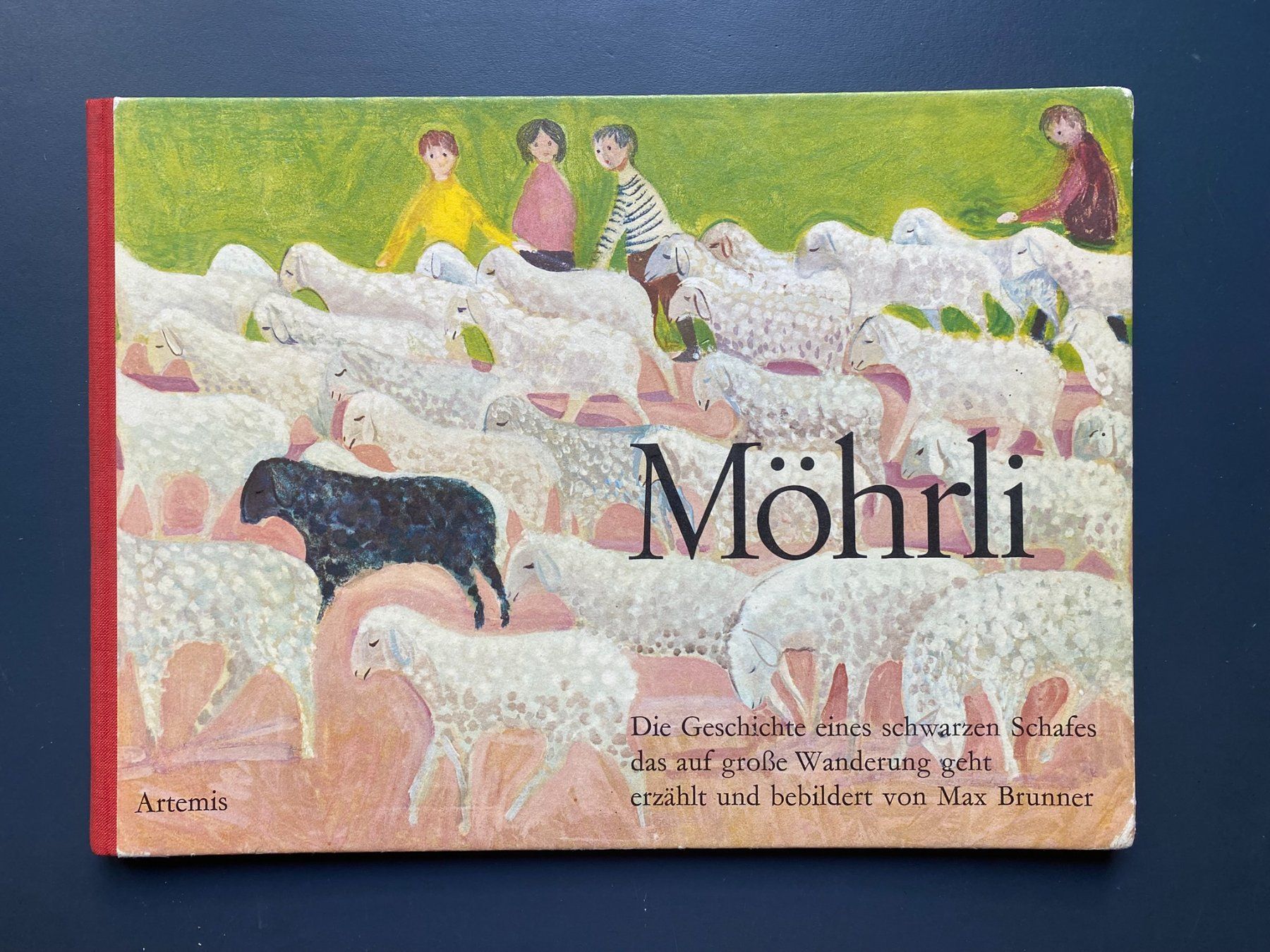 Libri: Möhrli - Die Geschichte eines schwarzen Schafes – Usato da Zürich venduto da jesulin05