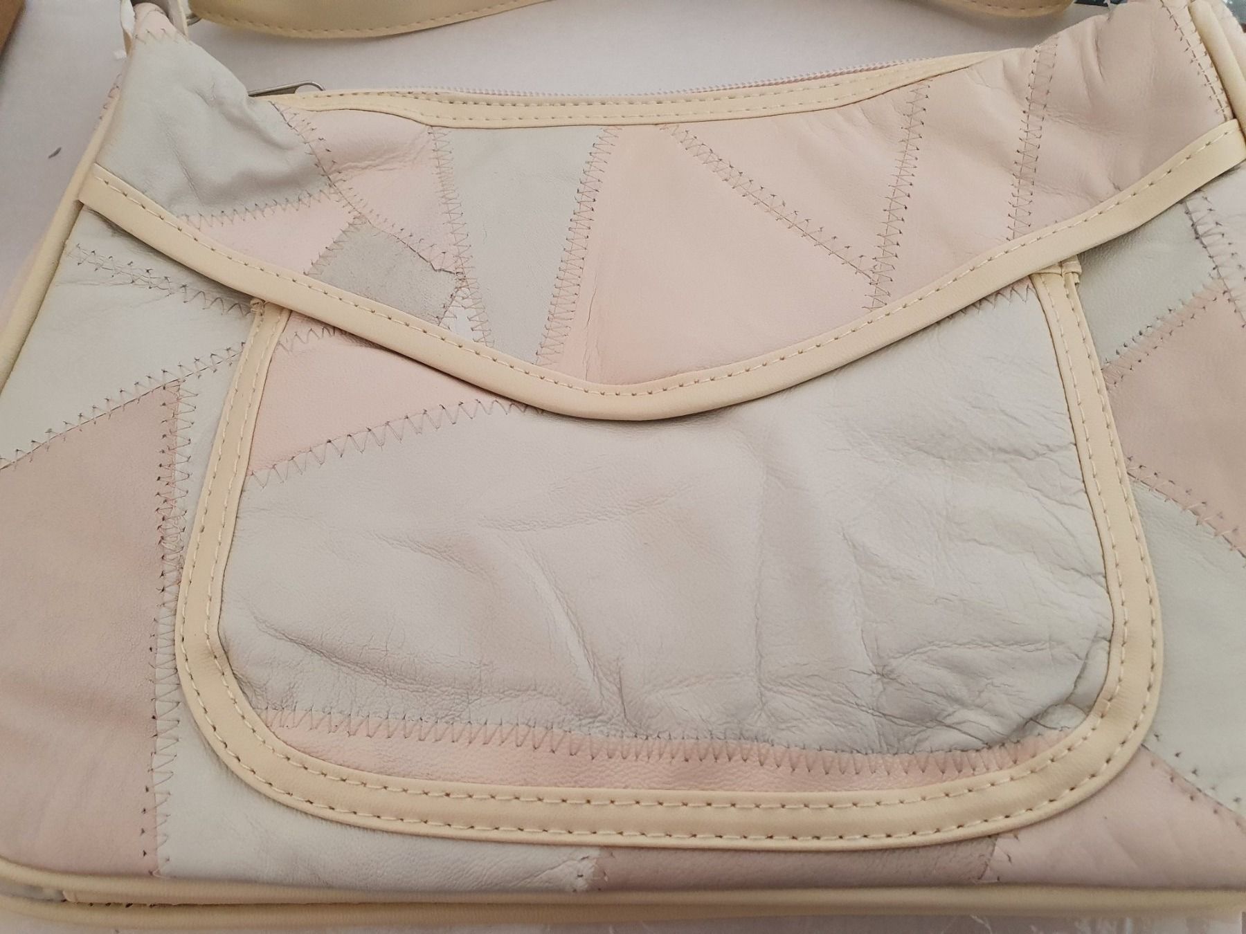 Borse da donna: Umhängetasche  Patchwork-Ledertasche "Elfriede NEU – Nuovo e nell'imballaggio originale da Klingnau venduto da Fee1960