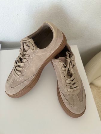 Oysho Damen Sneaker aus 100 % Rauleder 40 Beige/Braun