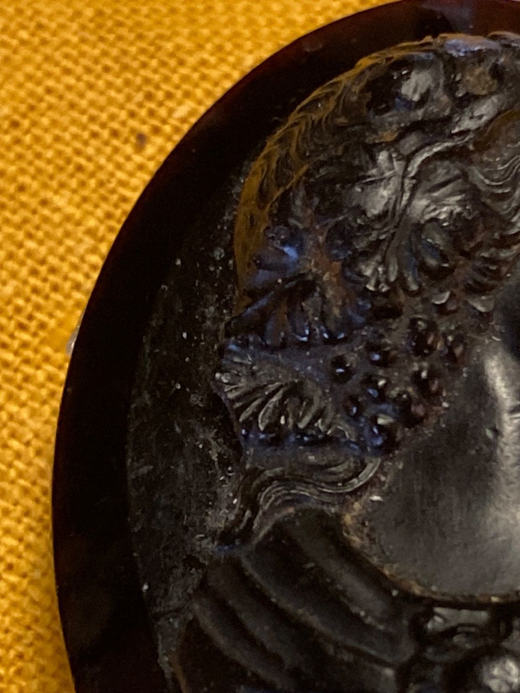 Spille & Fermagli: Cameo Gemme Brosche Bakelit – Usato da Bern venduto da Jwpm66 3