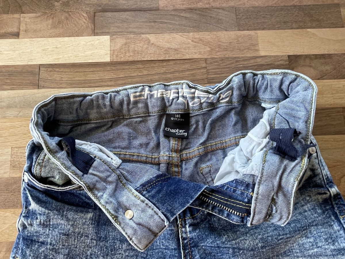 Pantaloni: Jeansshorts Chapter Young, Grösse 146 – Usato da Wetzikon ZH venduto da Olivier70 3