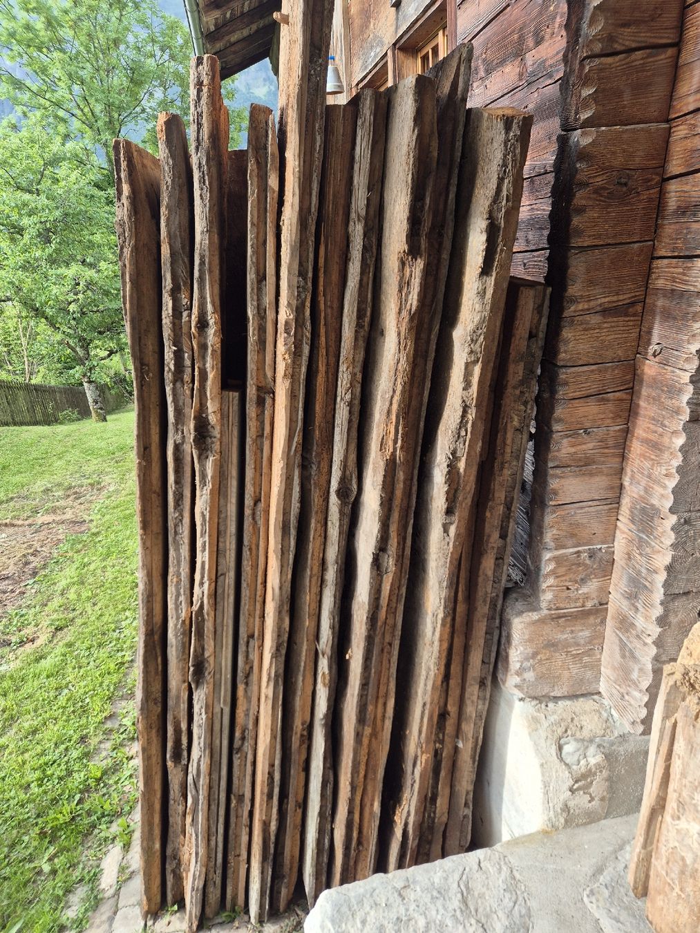 Articles en bois: Posten Altholz  – D'occasion à Hofstetten BE par hillhood 6