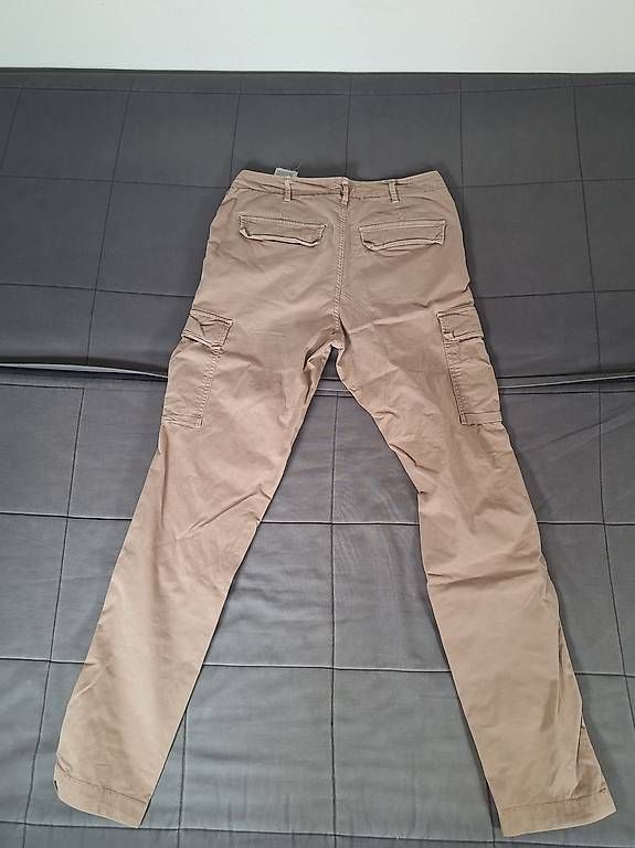 Pantaloni: Jack & Jones cargo pants – Usato da Kriens venduto da Jeremyt05 1