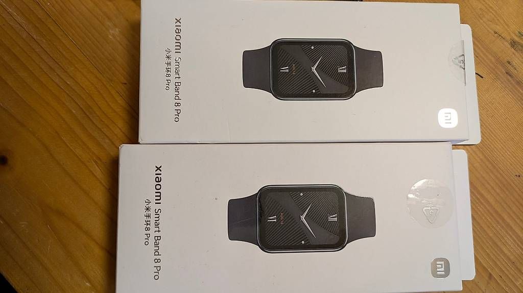 Smartwatch: 2 Montres Xiaomi Smart Band 8 Pro – Usato da Yverdon-les-Bains venduto da pajao 3