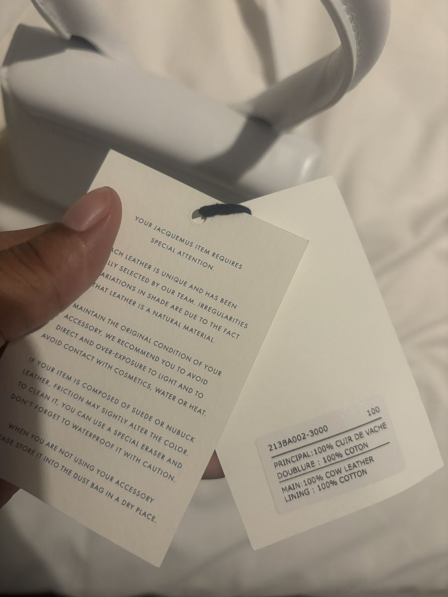 Jacquemus Borse da donna: Jacquemus Le Chiquito Moyen Weiss – Nuovo (secondo la descrizione) da Dübendorf venduto da darae23 5
