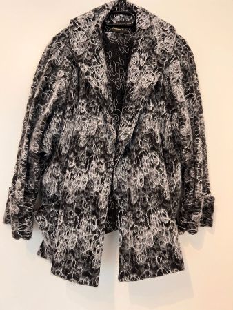 sehr schöne neue Jacke mit Oberteil