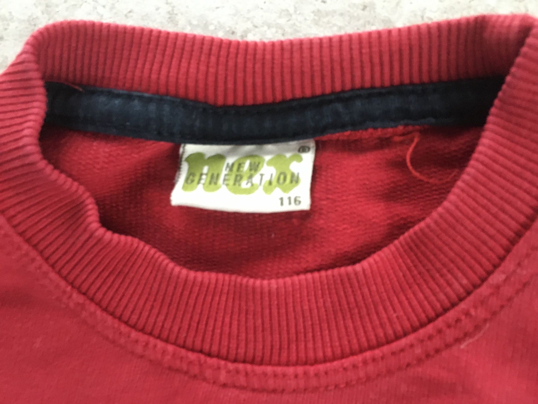 Pulls et sweat-shirts: Roter Pulli Gr. 116 von Nex – D'occasion à Gächlingen par Tara_devi 1