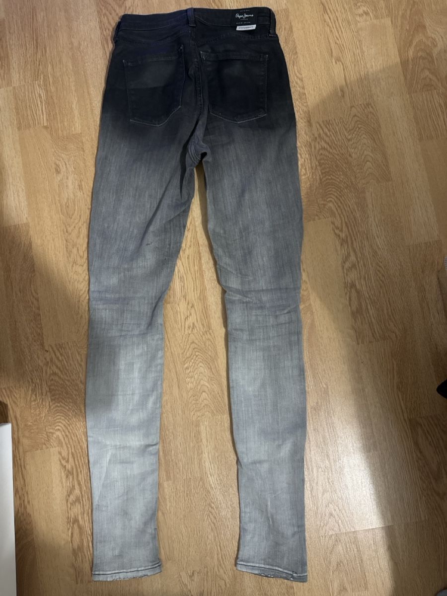 Pepe Jeans Jeans: Pepe Jeans Damen Jeans Fit – Usato da Pfäffikon SZ venduto da mer_qc7w 1