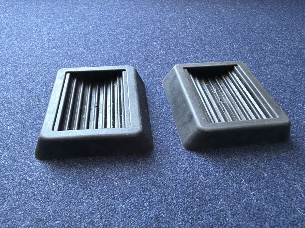 Ancore: Rubber wheel stoppers – Nuovo (secondo la descrizione) da Zürich venduto da jankais3r