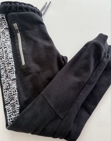 Coole, Schwarze Jogginghose, Grösse 152, Top Zustand! 