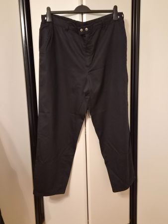 Schwarze H- Hose, sehr bequem, neuwertig, Grösse 56