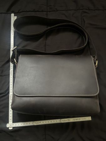 Umhängetasche ca 6x29x23 leder