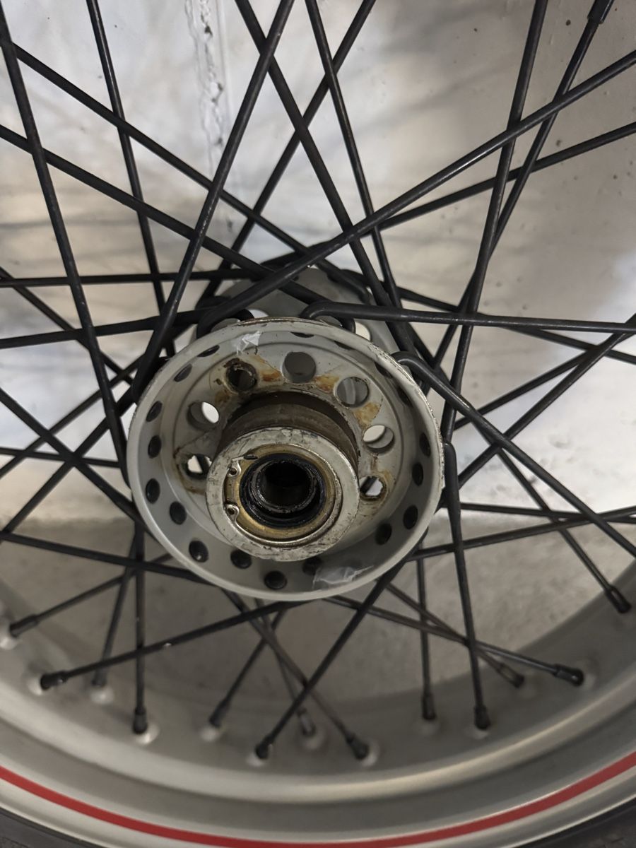 Pneumatici & Ruote complete: Harley Davidson Komplettrad shovelhead panhead – Usato da Flawil venduto da JamesDon 1