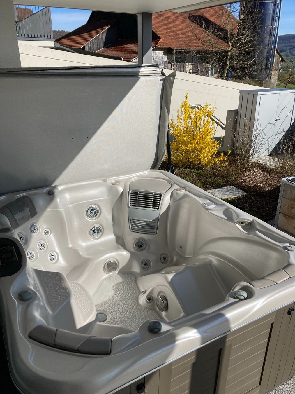 Whirlpool: Whirlpool von Eurotech – Gebraucht aus Schneisingen von  1